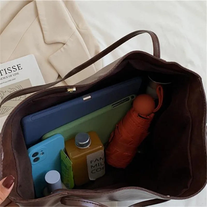 Elegant Brown Tote Bag with Leather Look